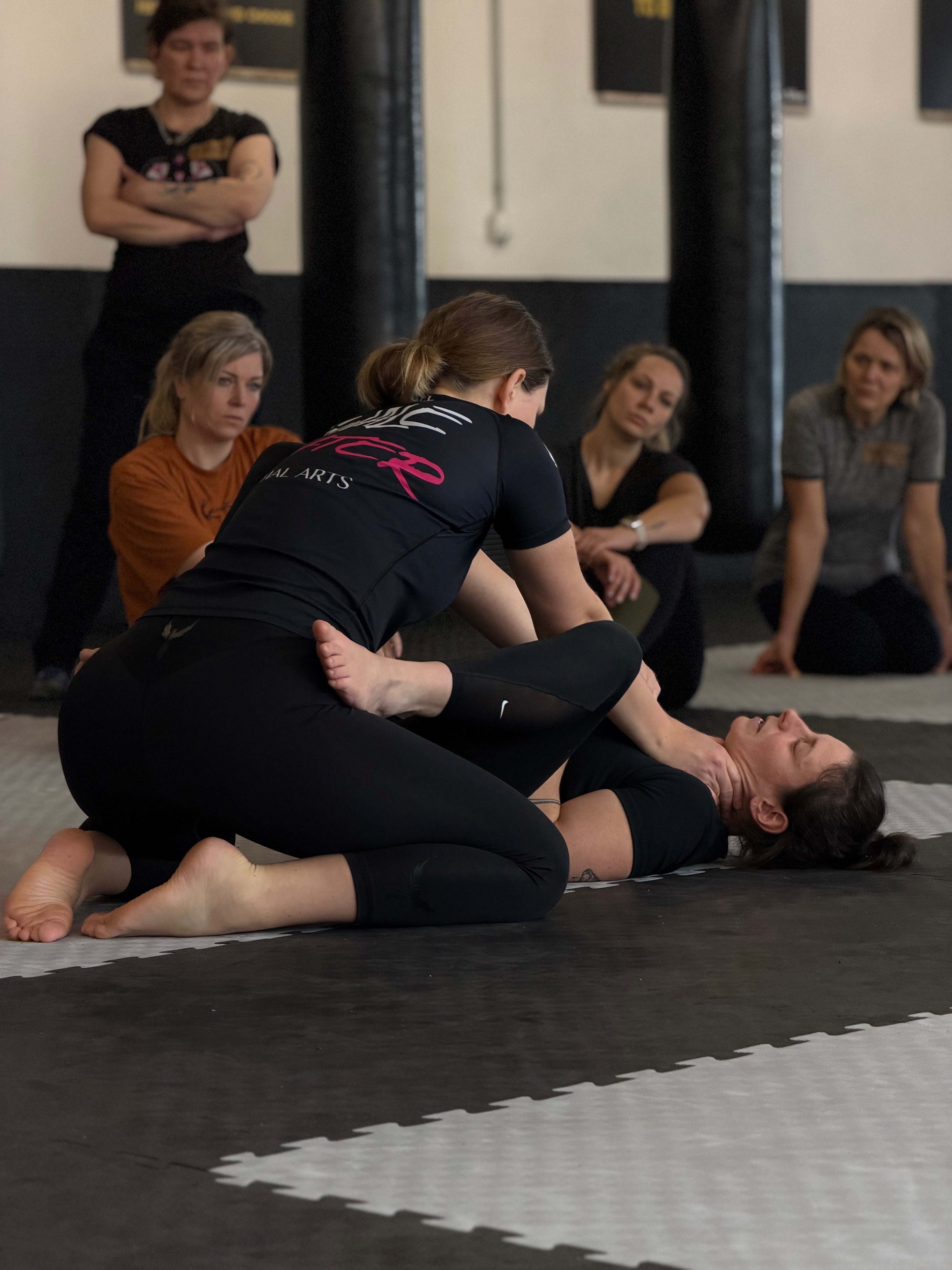 Selbstverteidigung für Frauen in Hof – vier Einheiten, die mehr als Technik vermittelt haben